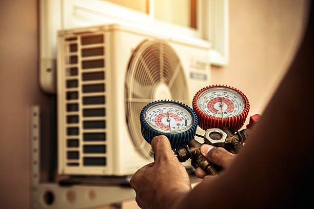 Professional Ac Installation technician working in Georgetown, CT